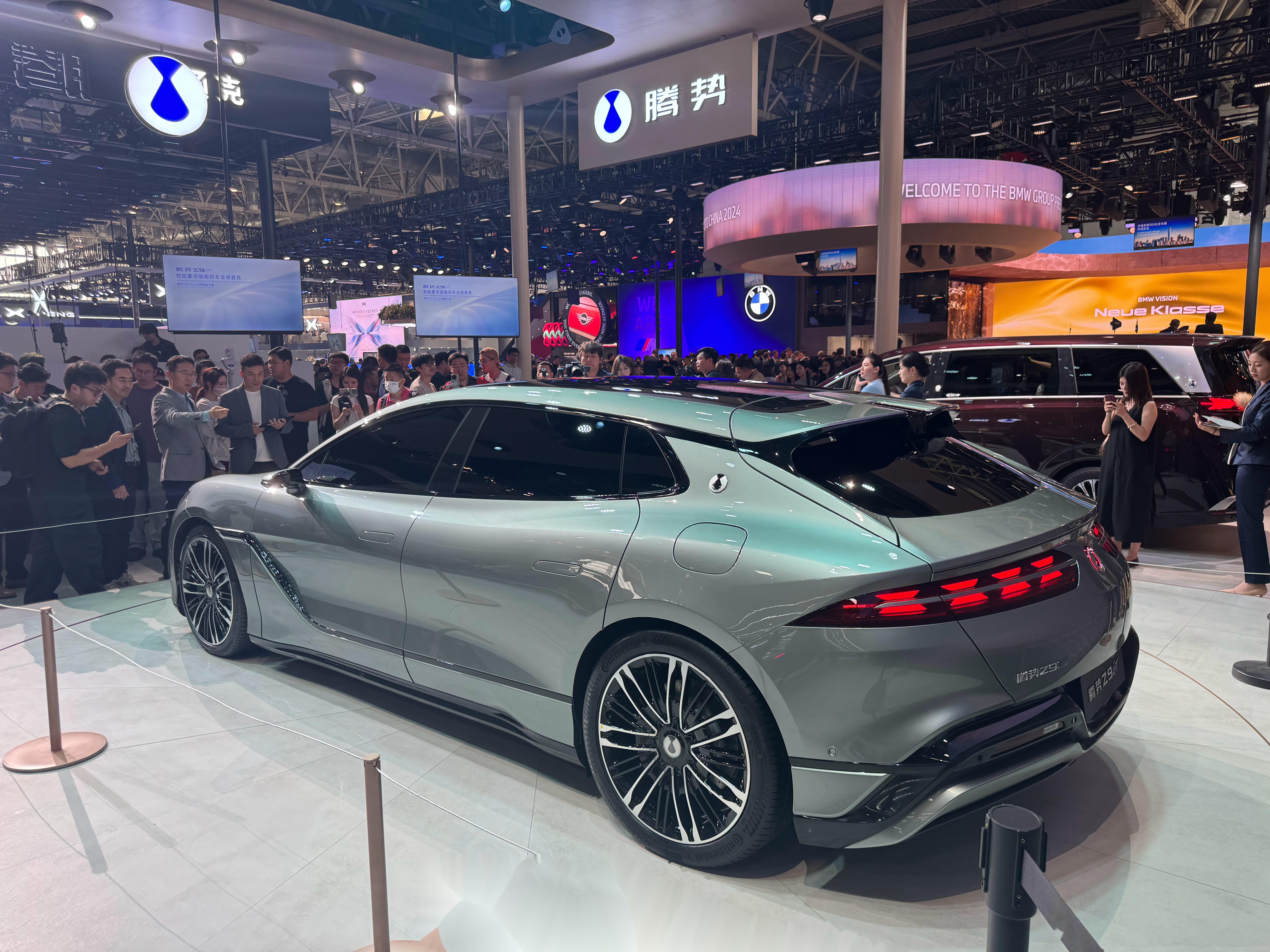 腾势Z9GT全新OTA升级 全国城市领航功能引领智能驾驶新时代