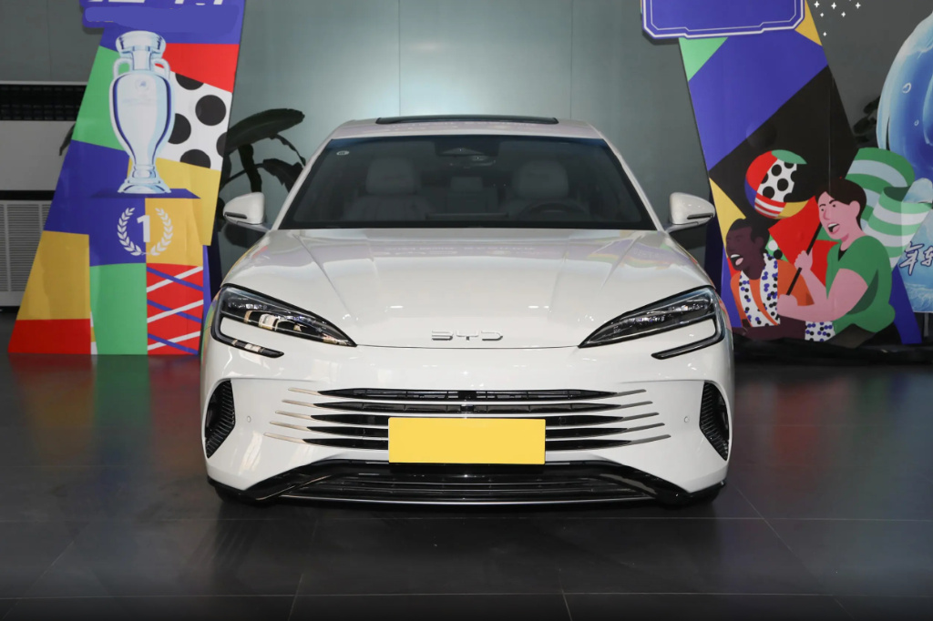 比亚迪全新插混轿车海豹05DM-i预售 8.98万元起