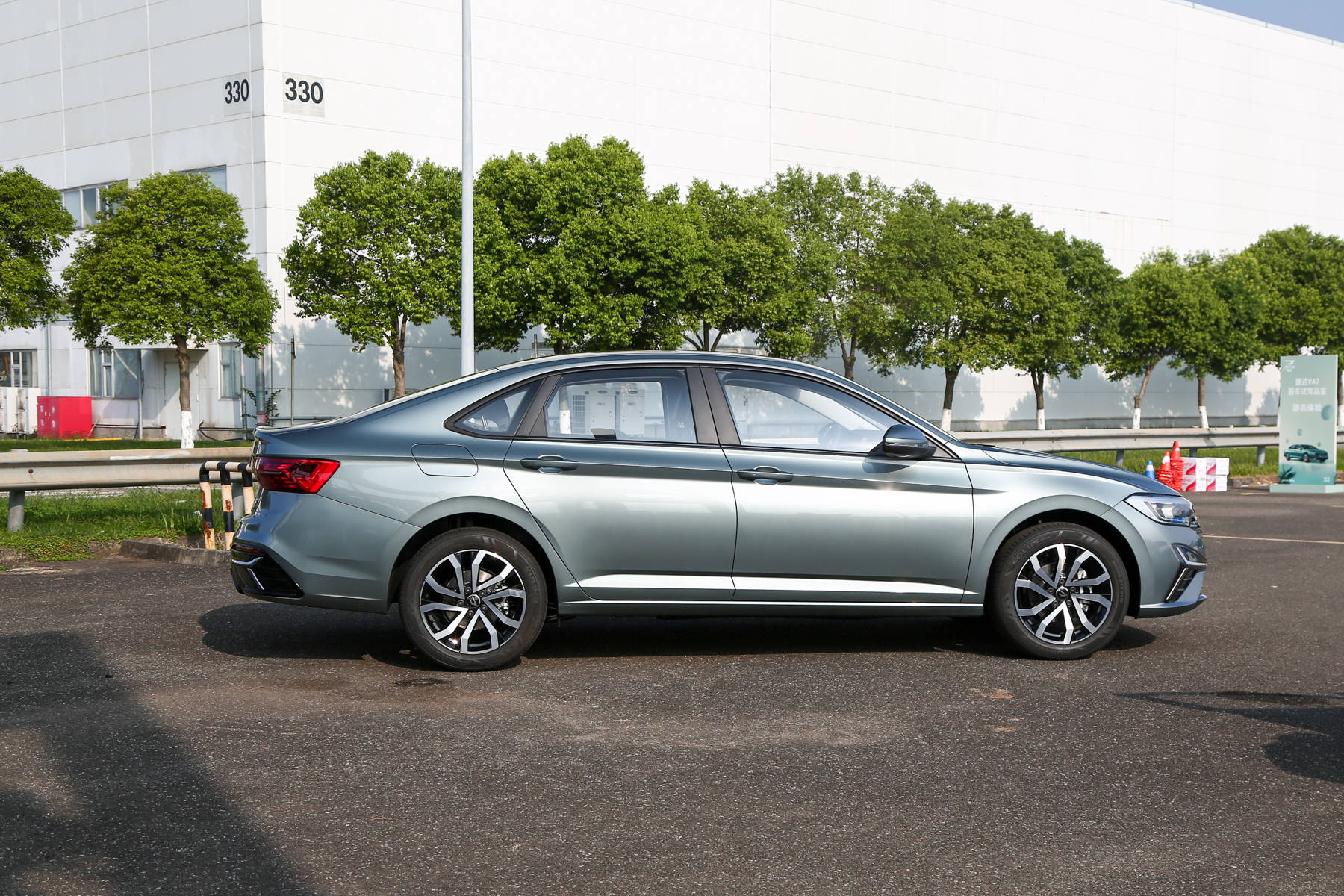 国民家轿捷达VA7上市 售价99777元起