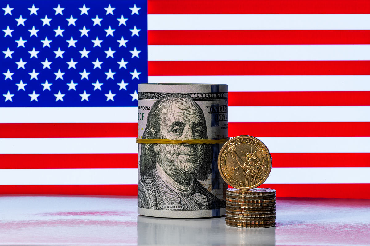 美加征10%关税！离岸人民币汇率创2022年10月以来新低