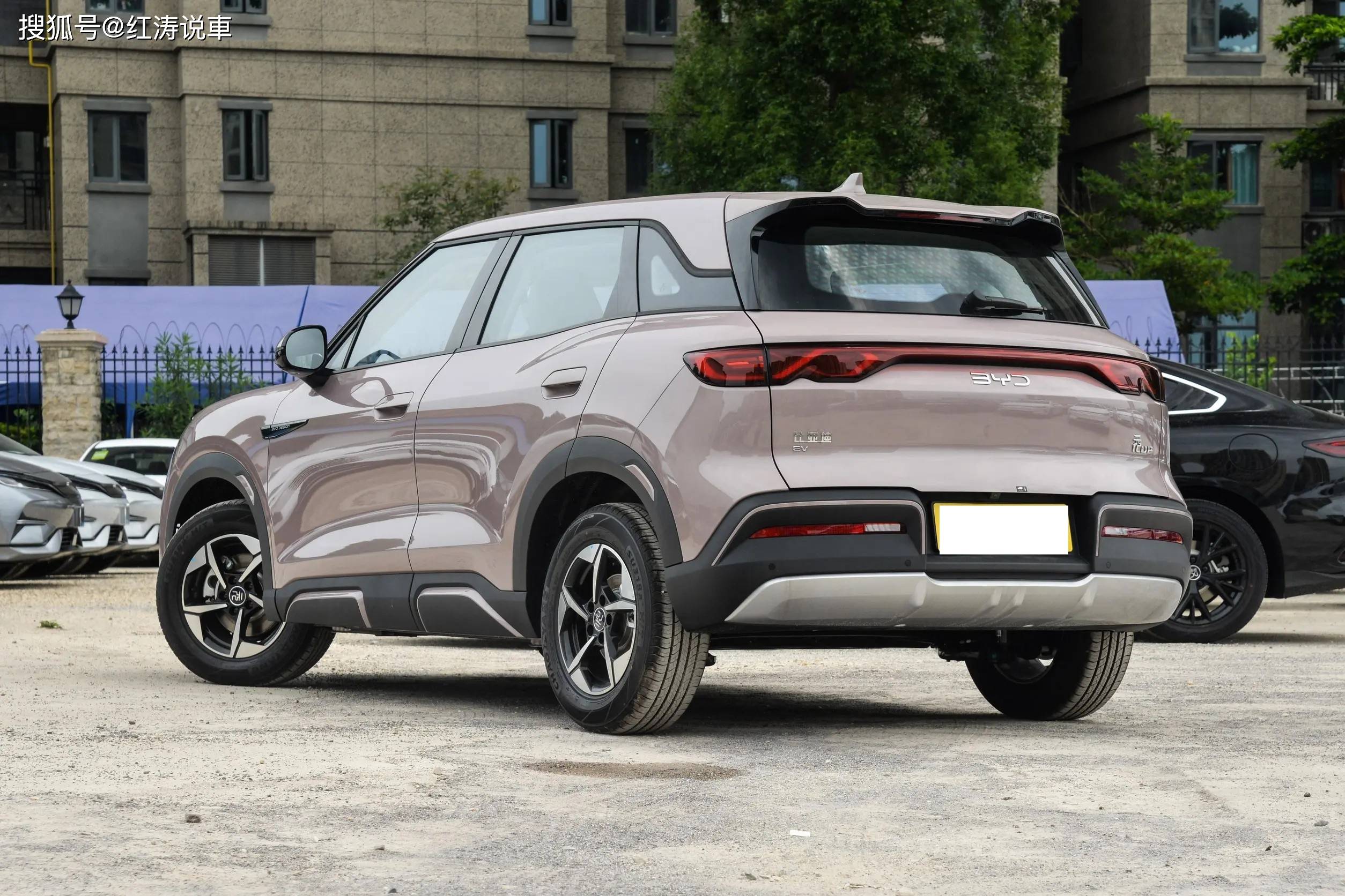 比亚迪元UP智驾版上市，售价9.98万起