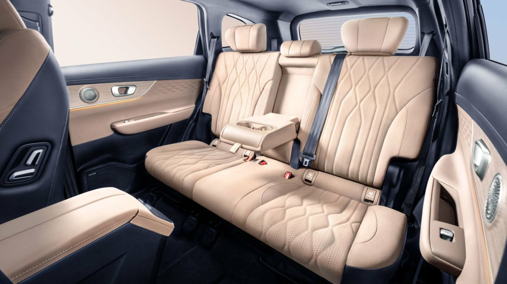 限时抢鲜价9.99万元起 奇瑞风云T8正式上市