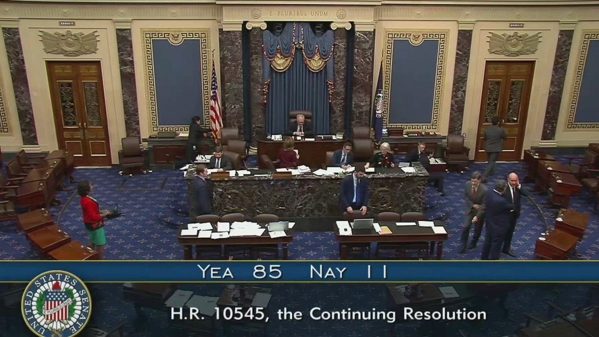 美参议院投票通过短期支出法案 防止政府“停摆”