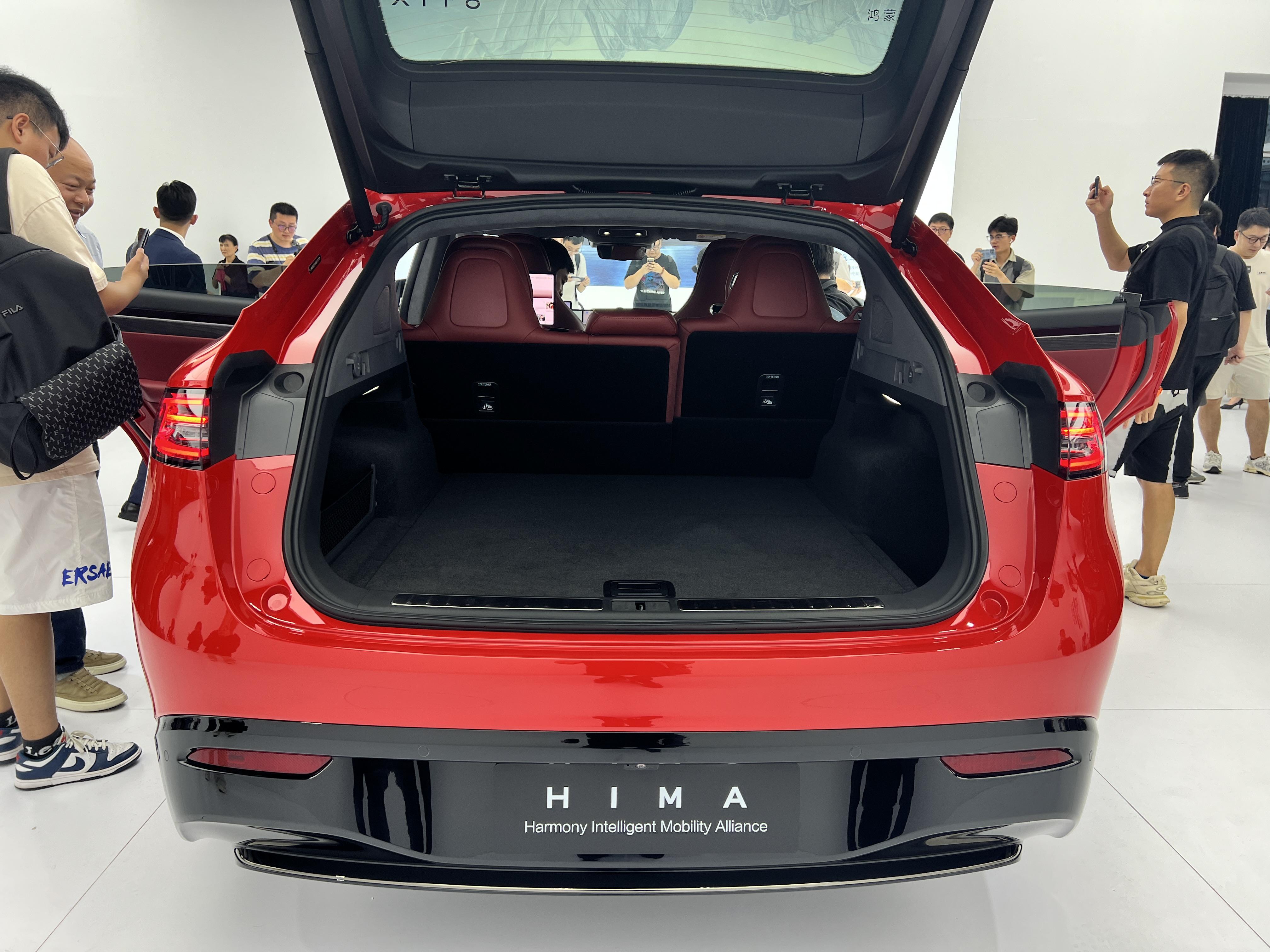 智界R7增程新版本开启小订 顶级Ultra入局 预售价31.8万起