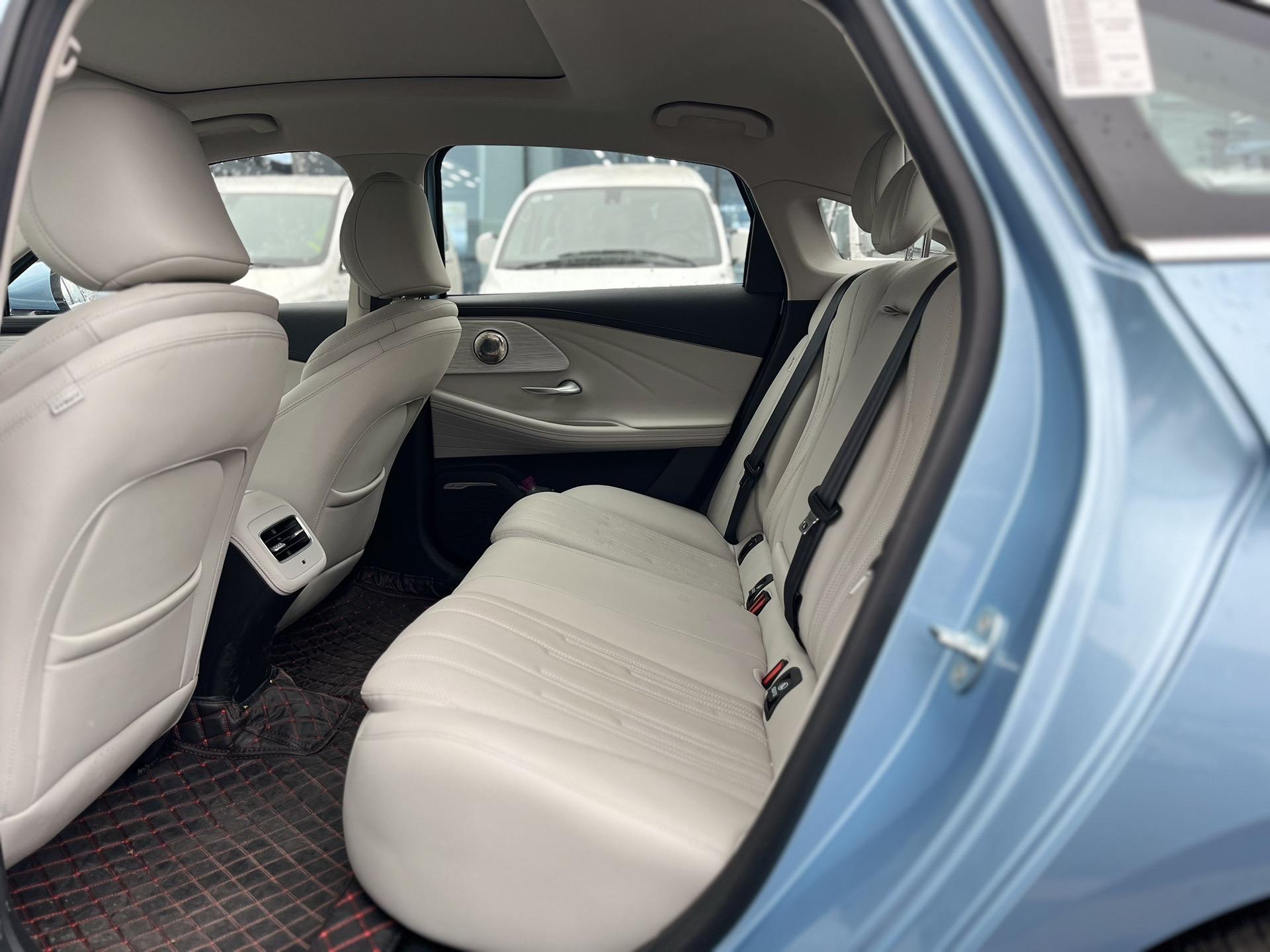 增70km版/145km版调价 奇瑞风云A8有新动作