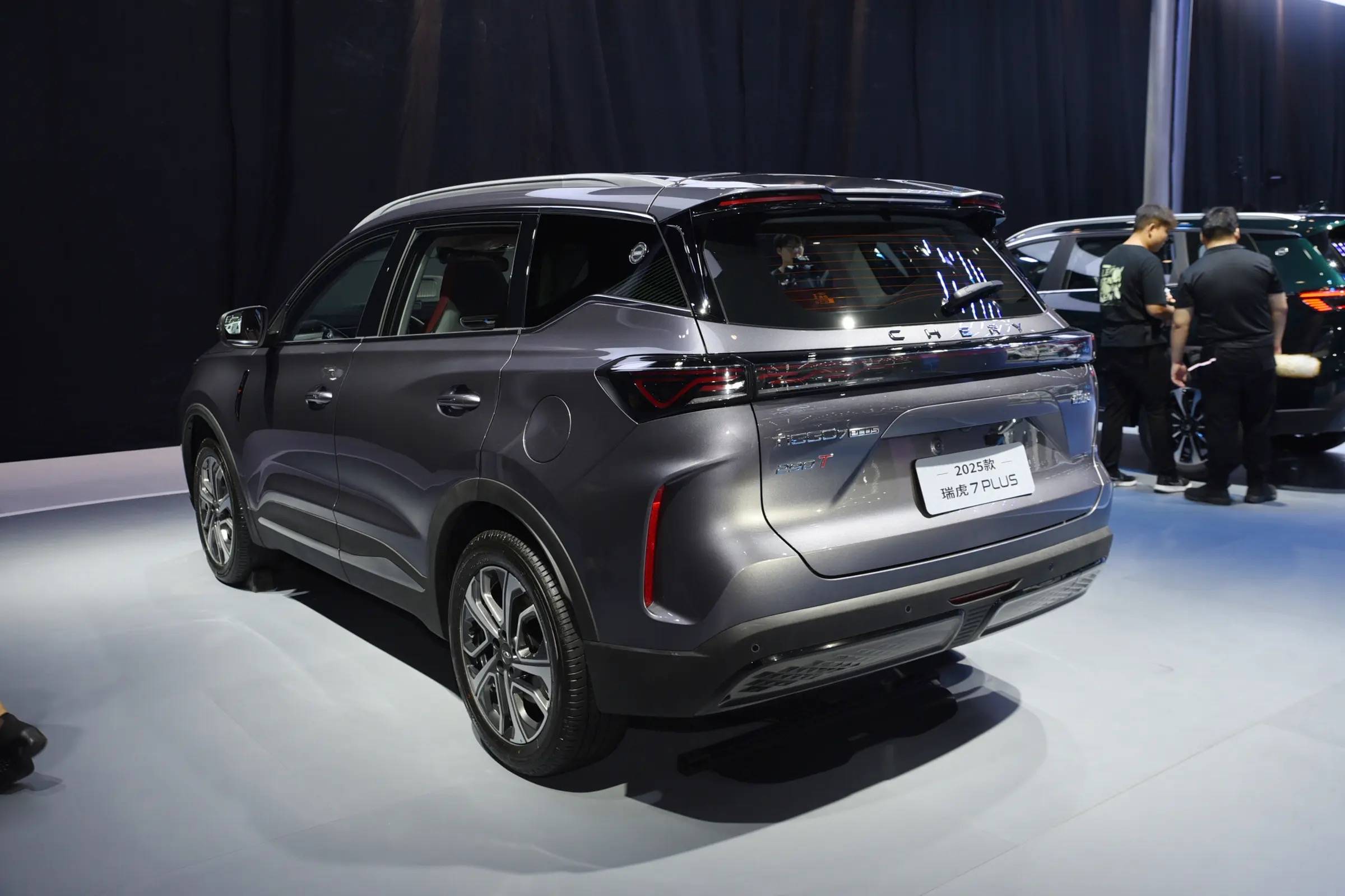 卷起来了!瑞虎7双车上市限时低至7.99万起