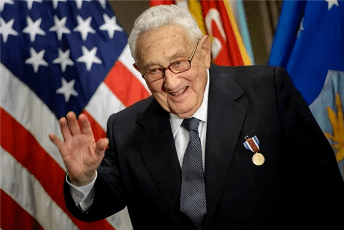 20年来首度总统“亲自登门”!特朗普今日将访问美联储