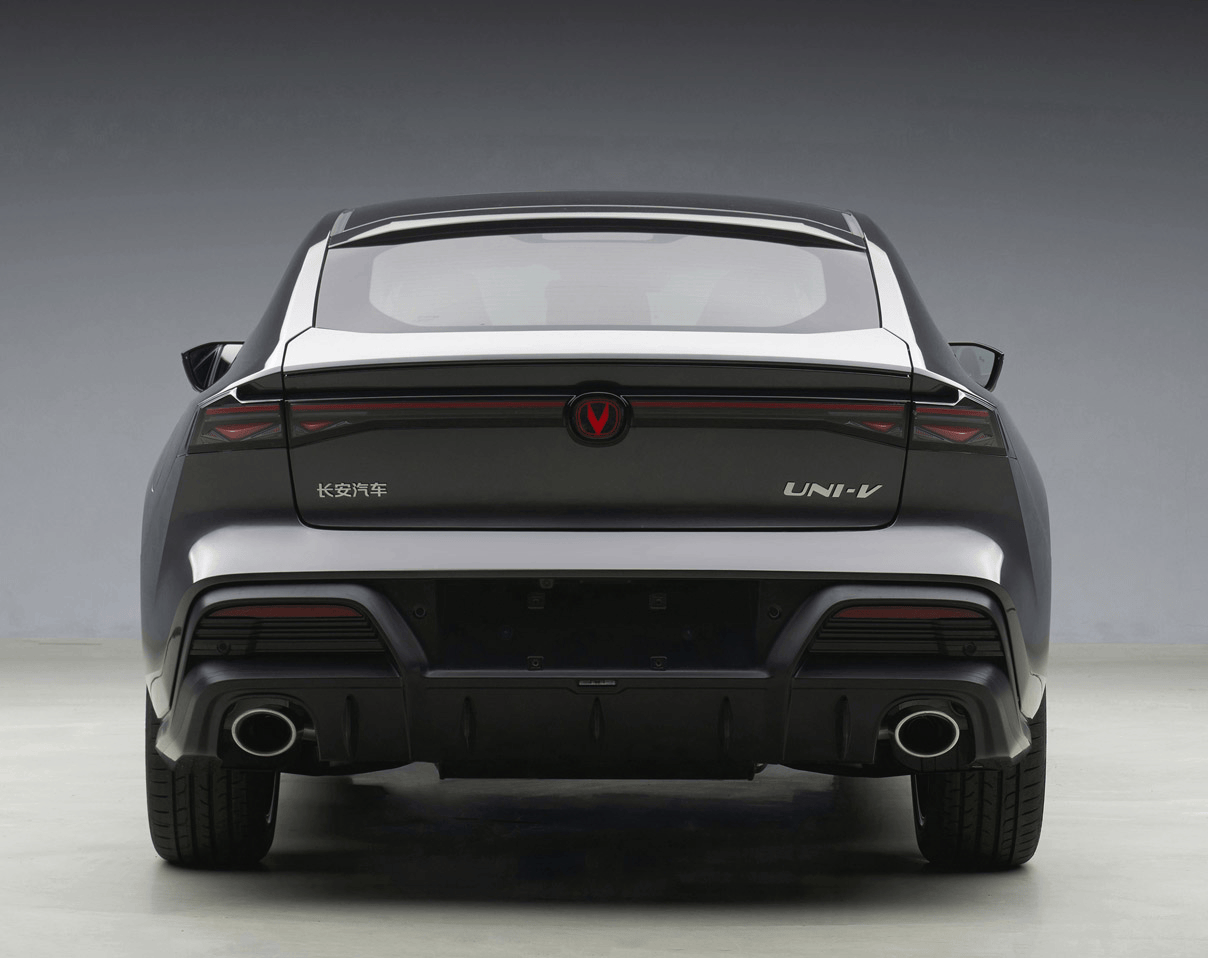 长安第三代UNI-V上市 9.79万起顶配才11.39万