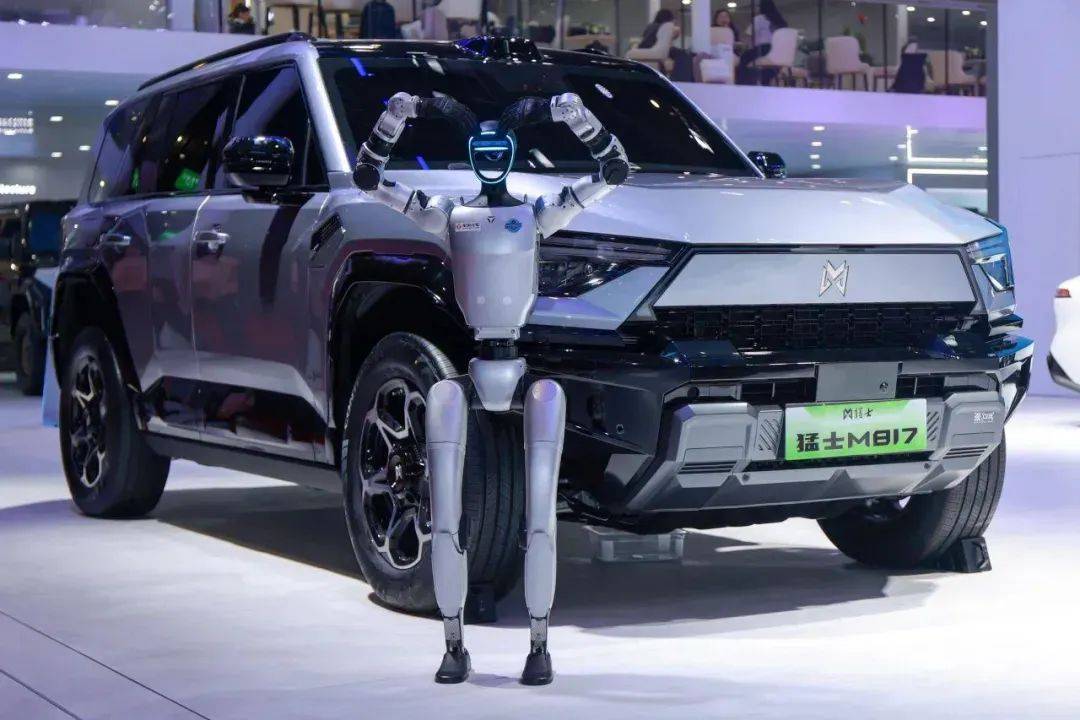 猛士M817正式上市 售价31.99-34.99万元