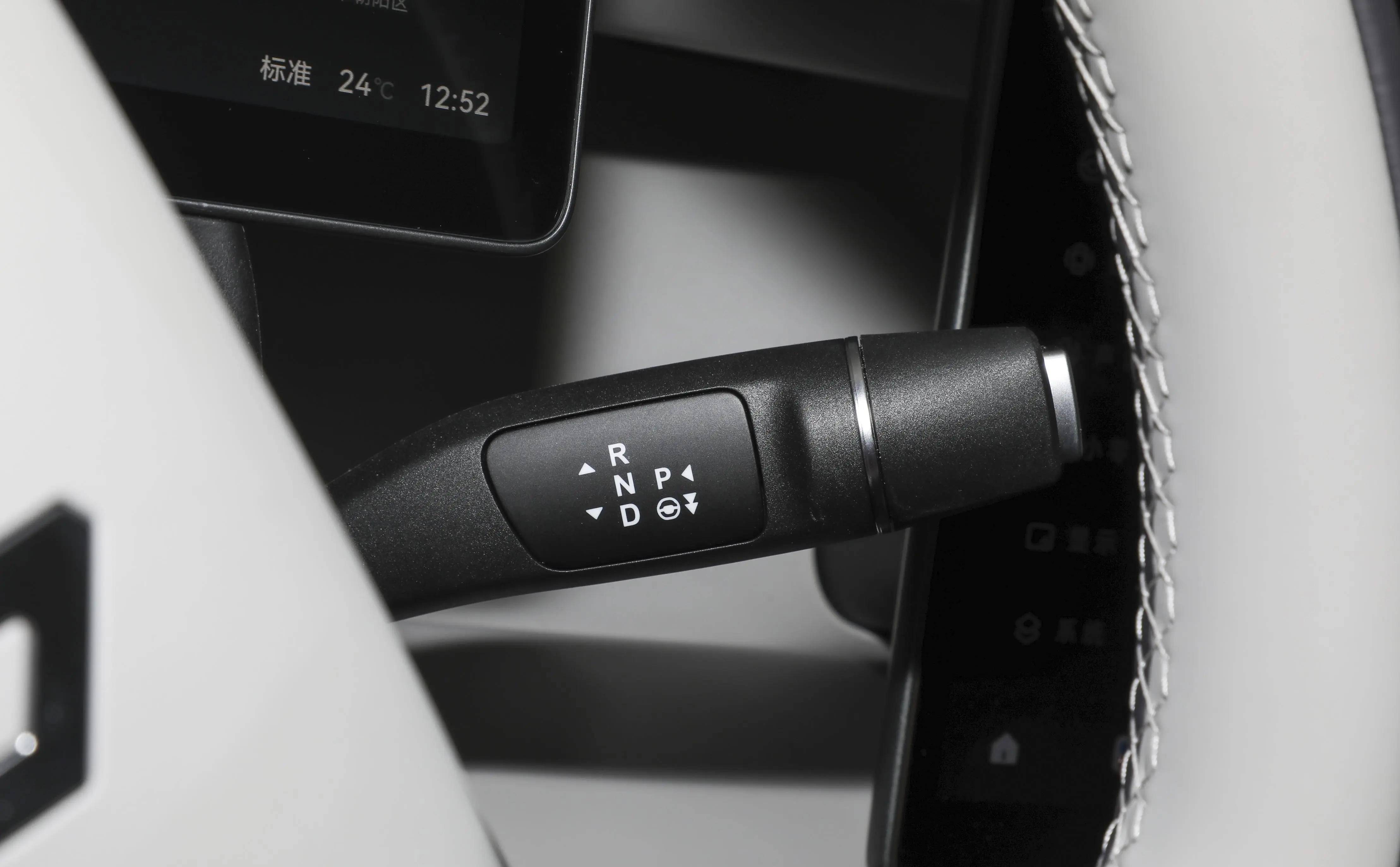 零跑B10启航欧洲 9月将正式开启交付