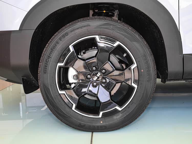 搭载“旅行越野三大件” BJ30旅行家预售10.29万起