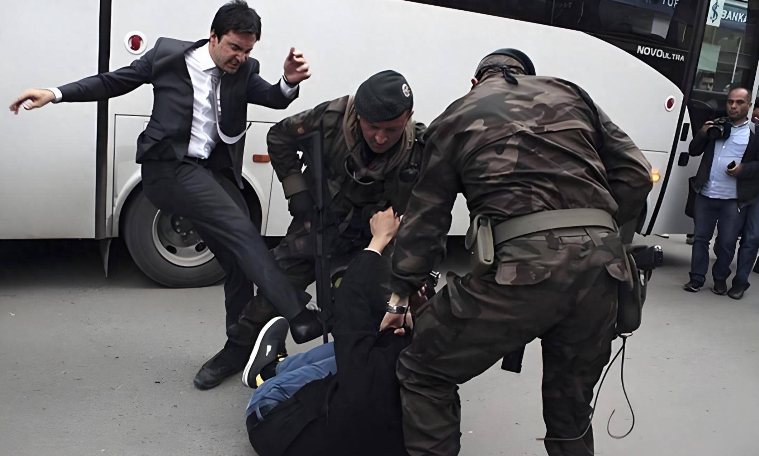 以军称继续在中东地区展开行动