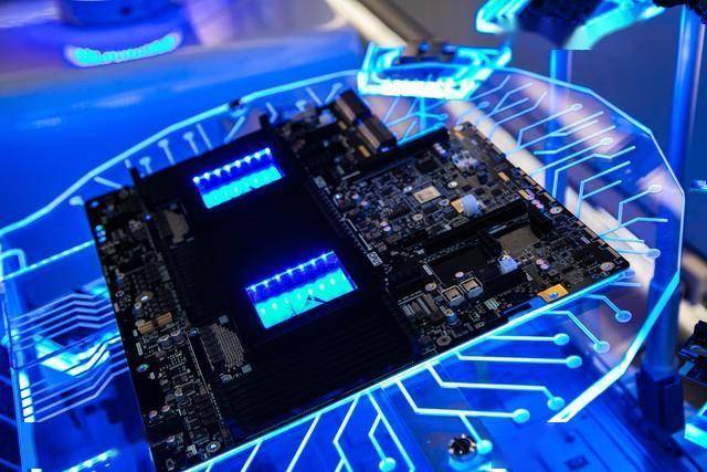 OpenAI首批智能硬件传出新消息