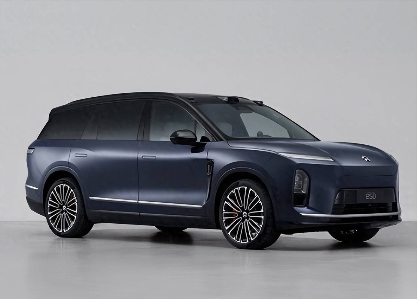 全新ES8正式上市 蔚来Q4盈利曙光初现